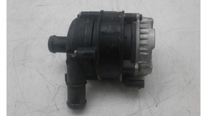 Begagnade Vattenpump Skoda Superb Combi (3V5) 1.4 TSI iV 6V Pris € 51,45 Marginaltabell erbjuds av Wessel Parts & Service B.V.