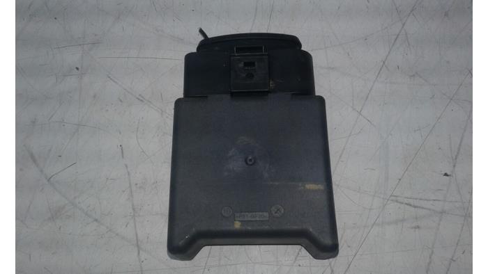 Usagé Module pompe carburant Skoda Superb Combi (3V5) 1.4 TSI iV 6V Prix € 51,45 Règlement à la marge proposé par Wessel Parts & Service B.V.