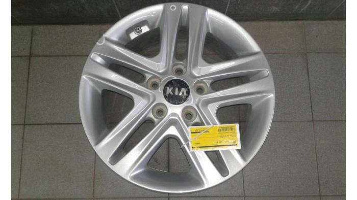 Używane Obrecz Kia Cee'd Sportswagon (JDC5) 1.0i T-GDi 12V 120 Cena € 103,95 Procedura marży oferowane przez Wessel Parts & Service B.V.