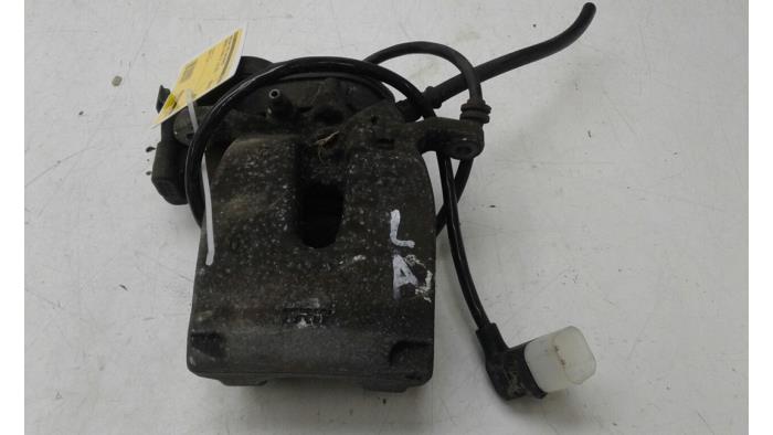 Rear brake calliper, left from a Mercedes-Benz S (W222/V222/X222) 3.0 S-350 BlueTec, S-350 d 24V 2013