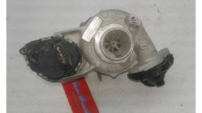 Gebrauchte Turbo Opel Combo Life/Tour 1.5 CDTI 130 Preis auf Anfrage angeboten von Wessel Parts & Service B.V.