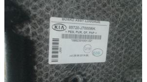 Usados Suelo maletero Kia Ceed (CDB5/CDBB) 1.4i 16V Precio € 249,00 Norma de margen ofrecido por Autobedrijf G.H. Wessel B.V.