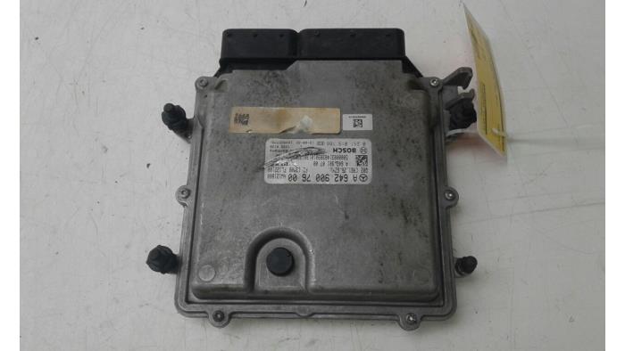 Used Engine management computer Mercedes S (222.0/222.1) 3.0 S-350 BlueTEC, S-350d 24V Price € 418,95 Margin scheme offered by Wessel Parts & Service B.V.