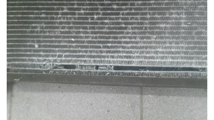 Air conditioning radiator from a Hyundai H1 People 2012