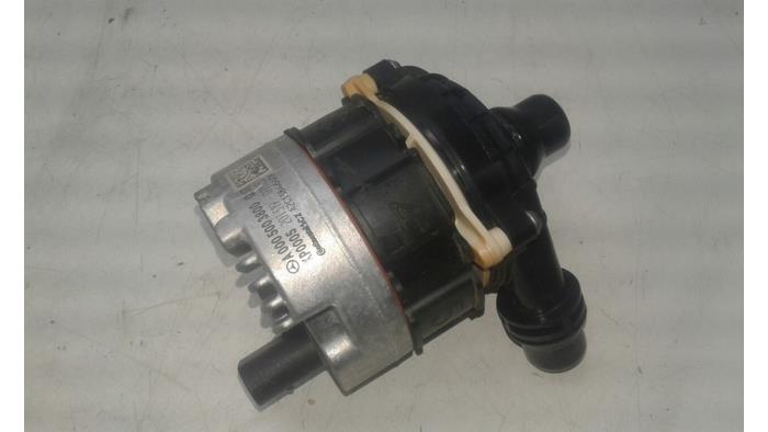 Begagnade Vattenpump Mercedes EQV 300 Pris € 61,95 Marginaltabell erbjuds av Wessel Parts & Service B.V.