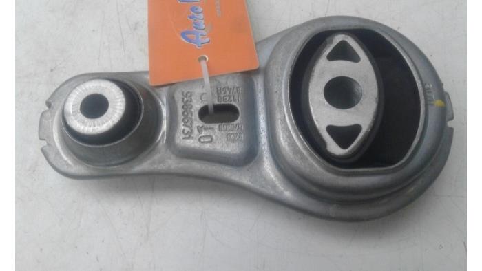 Begagnade Motorfäste Mercedes EQV 300 Pris € 56,60 Marginaltabell erbjuds av Wessel Parts & Service B.V.