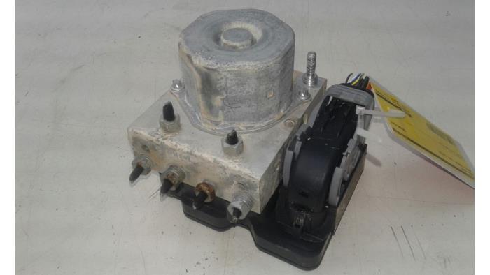 Usagé Bloc ABS Opel Corsa E 1.4 16V Prix € 51,45 Règlement à la marge proposé par Wessel Parts & Service B.V.