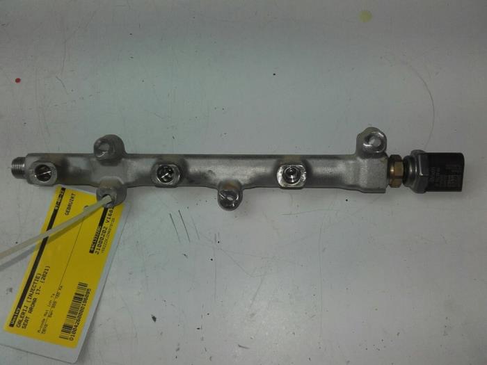 Fuel injector nozzle Seat Arona 1.0 TGI 12V 04C133320G DBYA