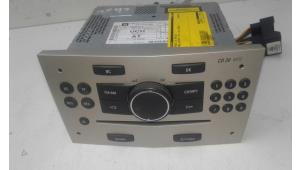 Used Radio CD player Opel Astra H SW (L35) 1.7 CDTi 16V Price € 75,00 Margin scheme offered by Autobedrijf G.H. Wessel B.V.