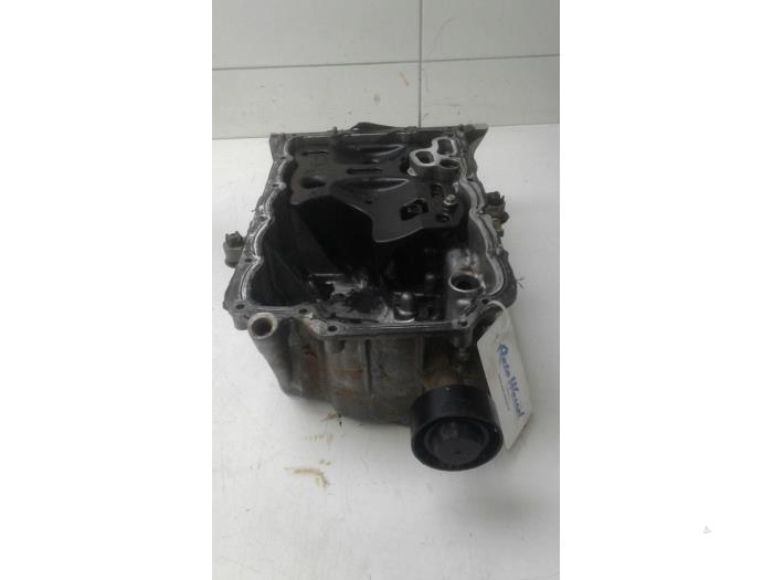 Used Sump Kia Optima (JFA) 1.6 CRDi 16V Price € 131,25 Margin scheme offered by Wessel Parts & Service B.V.