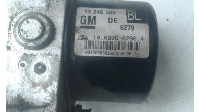 Usagé Bloc ABS Opel Astra H SW (L35) 1.7 CDTi 16V Prix € 93,45 Règlement à la marge proposé par Wessel Parts & Service B.V.