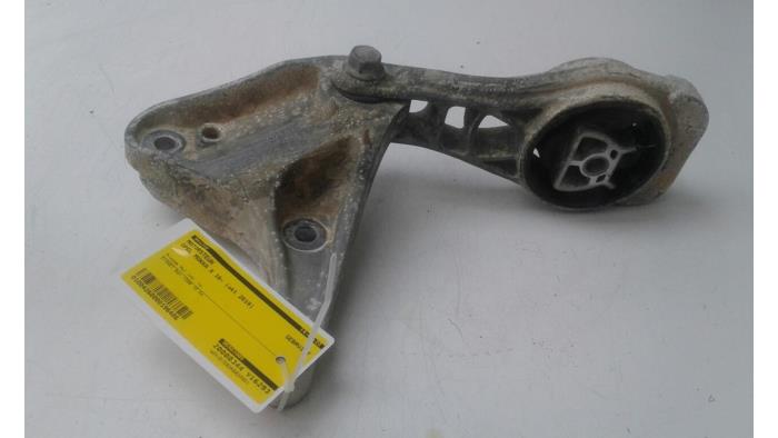 Usagé Support moteur Opel Mokka X Prix € 72,45 Règlement à la marge proposé par Wessel Parts & Service B.V.