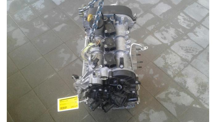Motor van een Skoda Kamiq 1.0 TSI 12V 2020