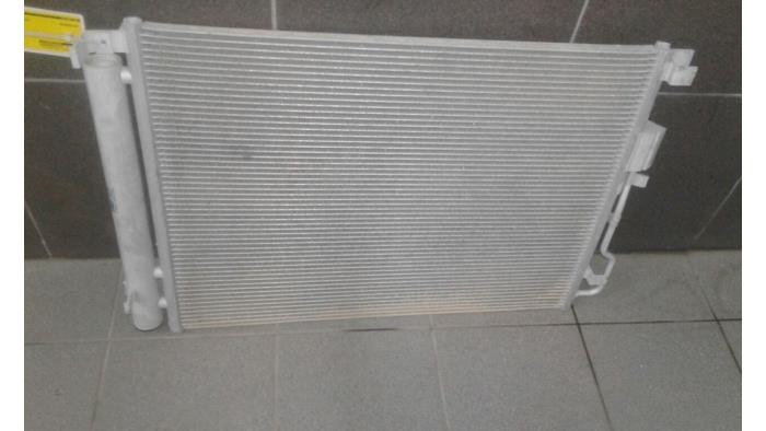 Usagé Radiateur clim Kia Sportage (QL) 1.6 CRDi 16V Eco-Dynamics+ Prix € 103,95 Règlement à la marge proposé par Wessel Parts & Service B.V.