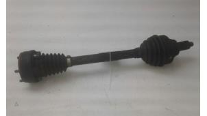 Used Front drive shaft, left Volkswagen Polo IV (9N1/2/3) 1.2 Price € 59,00 Margin scheme offered by Autobedrijf G.H. Wessel B.V.