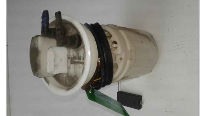 Usagé Pompe à carburant Volkswagen Polo IV (9N1/2/3) 1.2 Prix € 51,45 Règlement à la marge proposé par Wessel Parts & Service B.V.