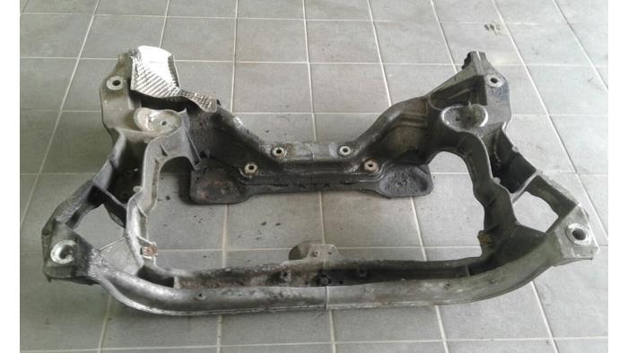 Subframe from a Mercedes-Benz C Combi (S203) 2.0 C-200K 16V 2002