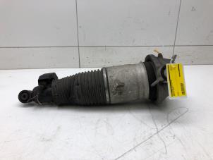 Used Rear shock absorber, right Audi Q7 Price € 175,00 Margin scheme offered by Autobedrijf G.H. Wessel B.V.