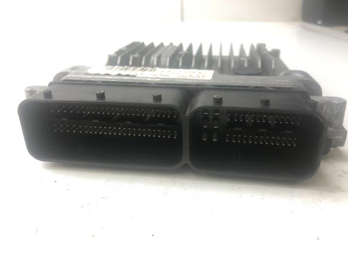 Used Engine management computer Mercedes B (W246/W242) 1.8 B-180 CDI BlueEFFICIENCY 16V Price € 208,95 Margin scheme offered by Wessel Parts & Service B.V.