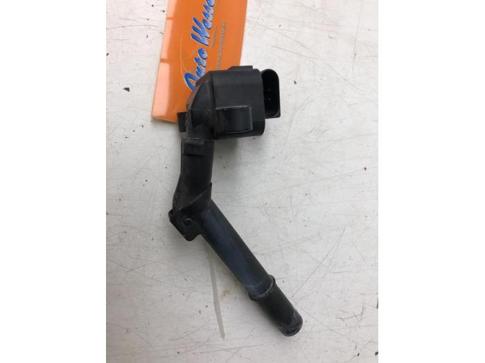 Ignition coil from a Mercedes-Benz B (W246,242) 1.6 B-180 BlueEFFICIENCY Turbo 16V 2017