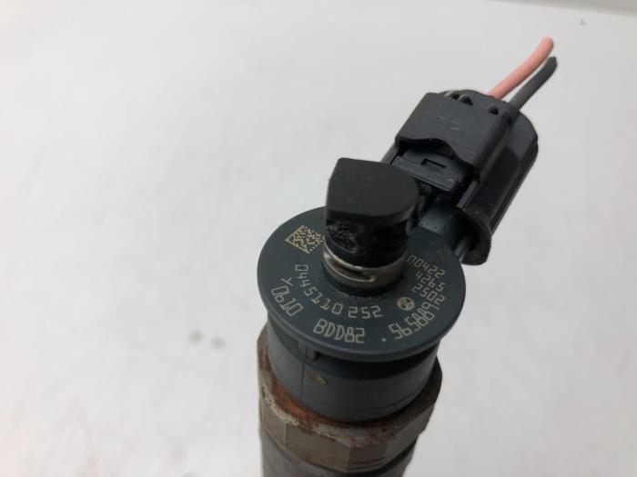 Injecteur (diesel) Citroen C3 1.4 HDi - 0445110252 DV4TD