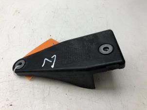 Usados Soporte (varios) Mercedes EQV 300 Precio € 29,00 Norma de margen ofrecido por Autobedrijf G.H. Wessel B.V.