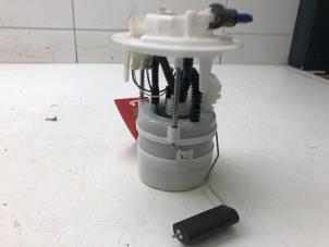 Used Electric fuel pump Opel Corsa F (UB/UH/UP) 1.2 12V 75 Price € 125,00 Margin scheme offered by Autobedrijf G.H. Wessel B.V.