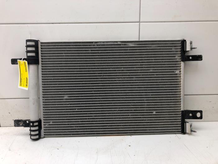 Usagé Radiateur clim Peugeot Rifter (ER/EC/EZ) 1.5 BlueHDi 100 Prix € 72,45 Règlement à la marge proposé par Wessel Parts & Service B.V.