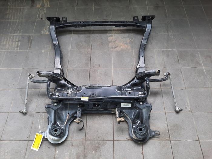 Usados Subchasis Opel Mokka X Precio € 418,95 Norma de margen ofrecido por Wessel Parts & Service B.V.