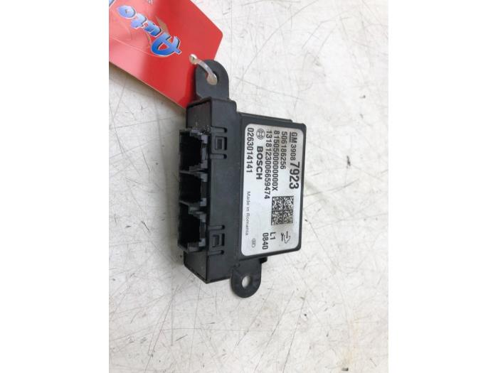 Begagnade PDC-modul Opel Zafira Tourer (P12) 1.4 Turbo 16V ecoFLEX Pris € 61,95 Marginaltabell erbjuds av Wessel Parts & Service B.V.