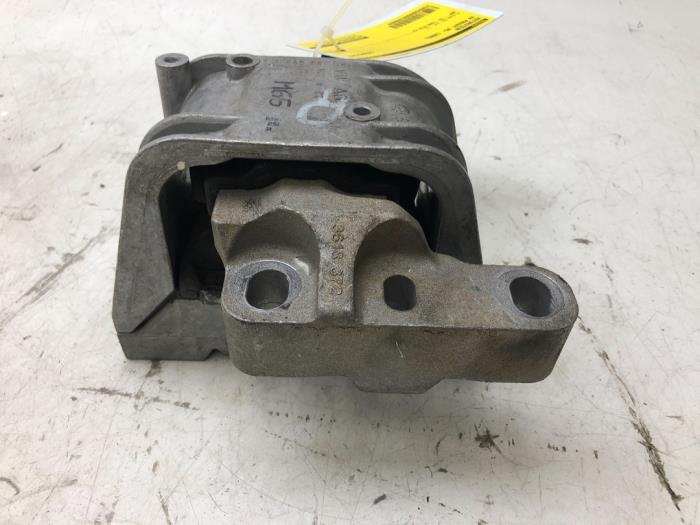 Gebrauchte Motorlager Volkswagen Passat (3C2) 2.0 TDI 140 Preis € 47,25 Margenregelung angeboten von Wessel Parts & Service B.V.