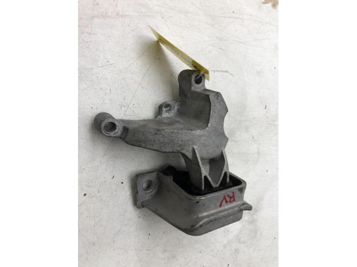 Used Engine mount Renault Twingo II (CN) 1.2 Price € 30,45 Margin scheme offered by Wessel Parts & Service B.V.