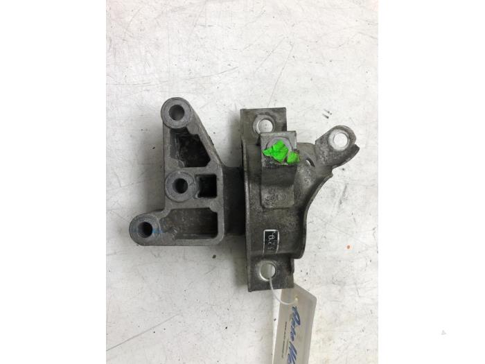 Used Engine mount Fiat 500 (312) 1.4 16V Price € 30,45 Margin scheme offered by Wessel Parts & Service B.V.