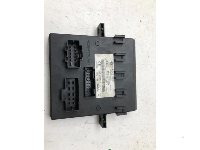 Usagé Ordinateur divers Audi A6 Avant Quattro (C6) 3.0 TDI V6 24V Prix € 51,45 Règlement à la marge proposé par Wessel Parts & Service B.V.