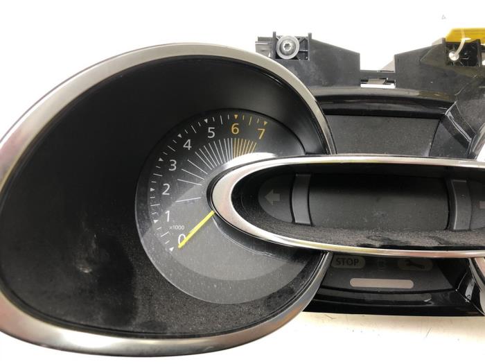 Cuentakilómetros de un Renault Clio IV (5R) 1.2 16V 2015