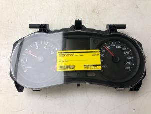 Used Odometer KM Renault Clio III (BR/CR) 1.2 16V 75 Price € 45,00 Margin scheme offered by Autobedrijf G.H. Wessel B.V.