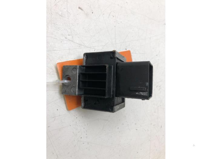 Glow plug relay Mercedes Citan 1.5 109 CDI 110678071R