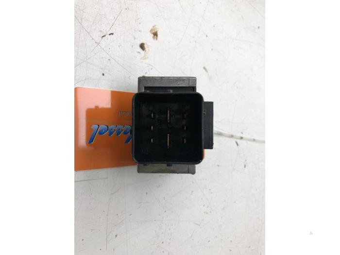 Glow plug relay Mercedes Citan 1.5 109 CDI 110678071R