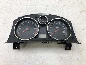 Used Odometer KM Opel Zafira Mk.II (M75) 1.7 CDTi 16V Price € 69,00 Margin scheme offered by Autobedrijf G.H. Wessel B.V.