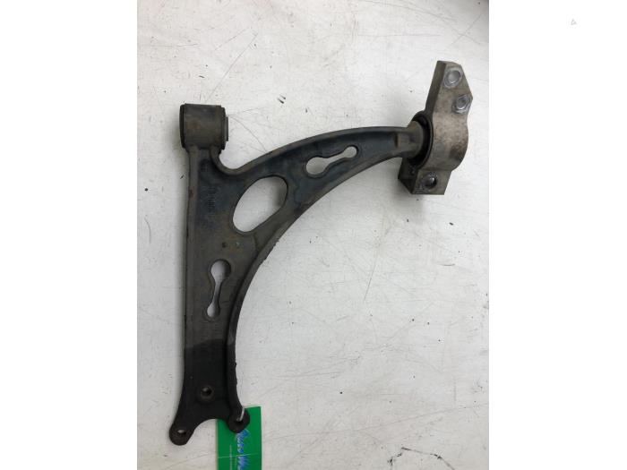 Front wishbone, right from a Volkswagen Touran (1T1/T2) 1.9 TDI 105 2004