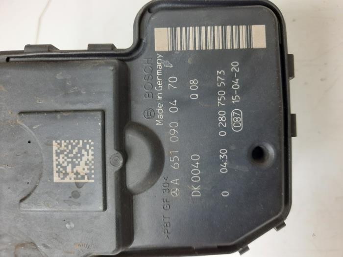 Usagé Boîtier accélérateur Mercedes C Estate (S205) C-200d 2.2 16V Prix € 61,95 Règlement à la marge proposé par Wessel Parts & Service B.V.