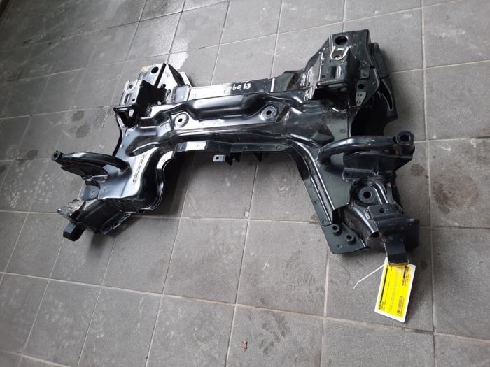 Usados Subchasis Opel Crossland (X) 1.2 Turbo 12V Precio € 313,95 Norma de margen ofrecido por Wessel Parts & Service B.V.