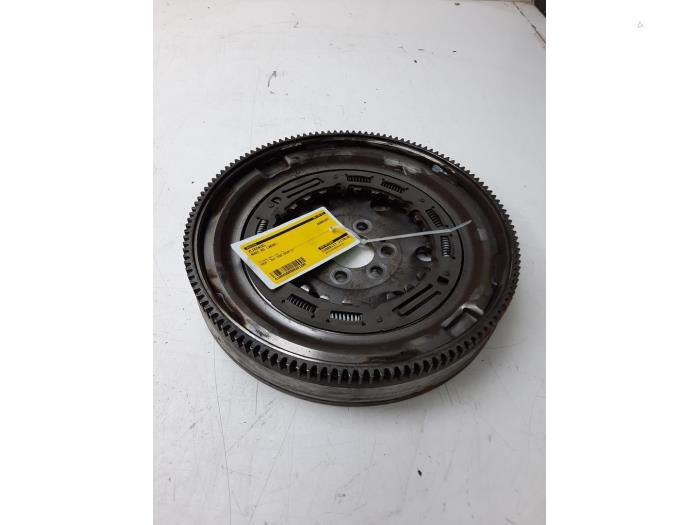 Gebrauchte Schwungrad Audi A3 Sportback (8VA/8VF) 1.5 35 TFSI 16V Preis € 72,45 Margenregelung angeboten von Wessel Parts & Service B.V.