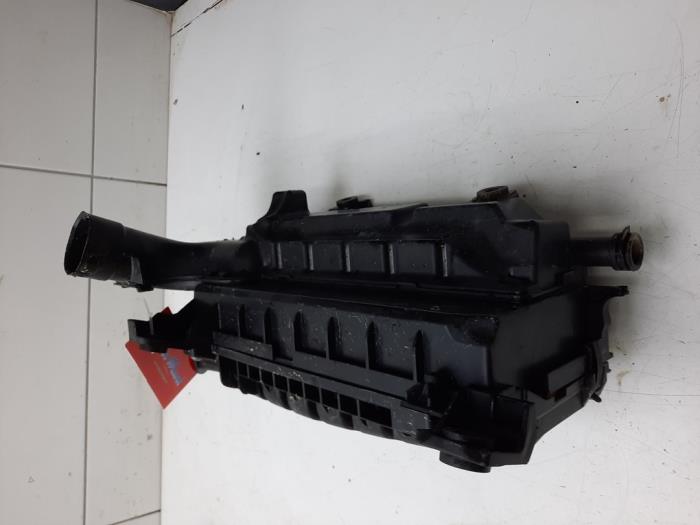 Begagnade Luftfilterhus Opel Crossland (X) 1.2 Turbo 12V Pris € 30,45 Marginaltabell erbjuds av Wessel Parts & Service B.V.