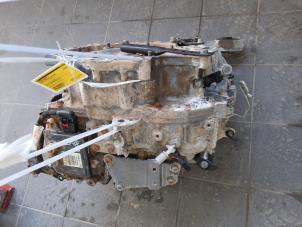 Used Gearbox Peugeot 2008 (CU) 1.2 12V e-THP PureTech 110 Price on request offered by Autobedrijf G.H. Wessel B.V.