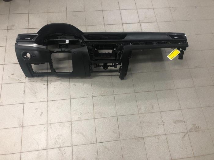Używane Panel Skoda Superb Combi (3V5) 2.0 TDI Cena € 733,95 Procedura marży oferowane przez Wessel Parts & Service B.V.