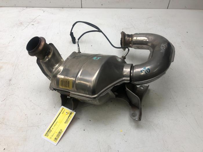 Usagé Catalyseur Opel Vivaro 2.0 CDTI 150 Prix € 399,00 Règlement à la marge proposé par Wessel Parts & Service B.V.