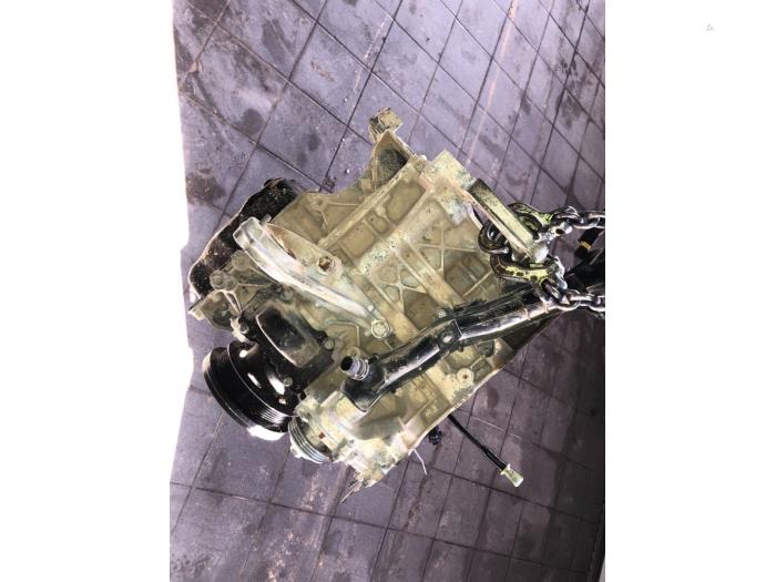Motor Unterblock van een Peugeot 208 I (CA/CC/CK/CL) 1.2 12V e-THP PureTech 110 2019