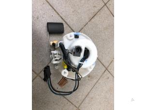 Used Electric fuel pump Kia Carens IV (RP) 1.6 GDI 16V Price € 79,00 Margin scheme offered by Autobedrijf G.H. Wessel B.V.