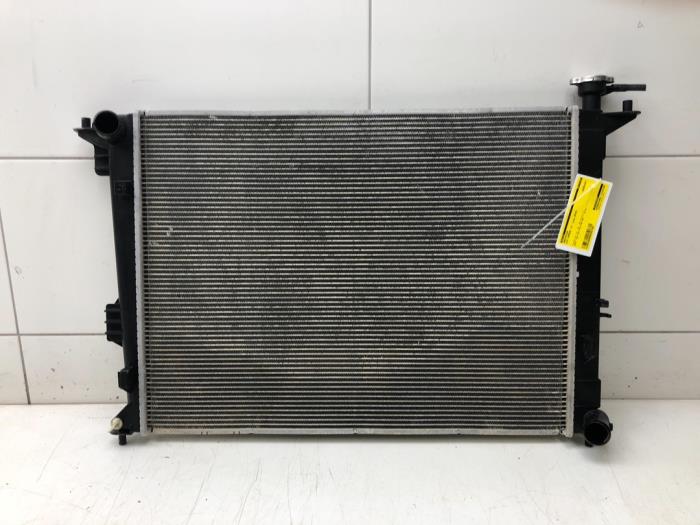 Used Radiator Kia Carens IV (RP) 1.6 GDI 16V Price € 156,45 Margin scheme offered by Wessel Parts & Service B.V.